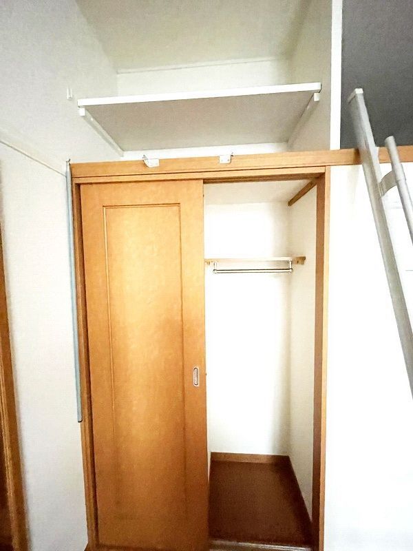 ＪＲ根岸線 本郷台駅 徒歩10分 2階建 築18年の内装写真