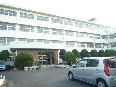 小学校　☆北九州市立南丘小学校（小学校）まで940m