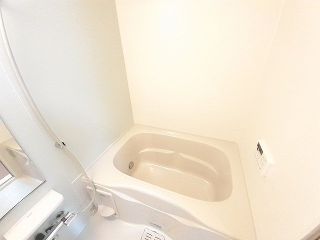 バス・シャワールーム　ゆったり過ごせるお風呂です