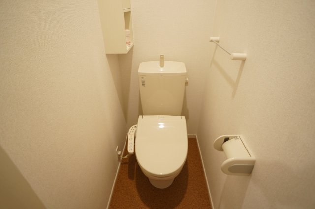 トイレ　清潔感のあるトイレです