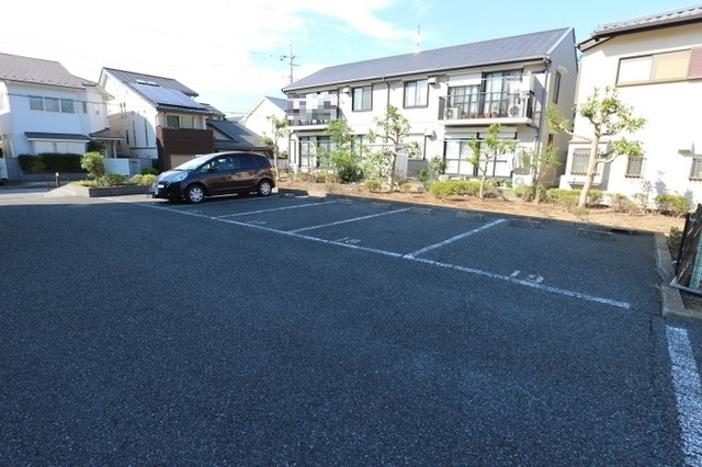 駐車場　駐車場