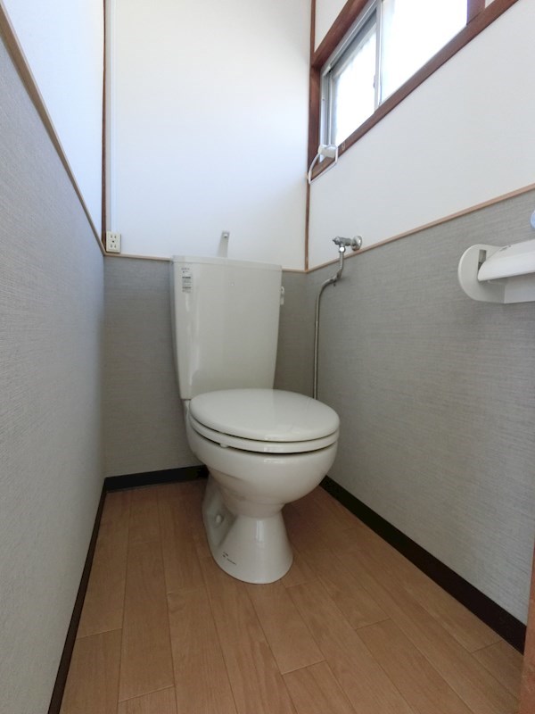 舟越貸家5のトイレ写真