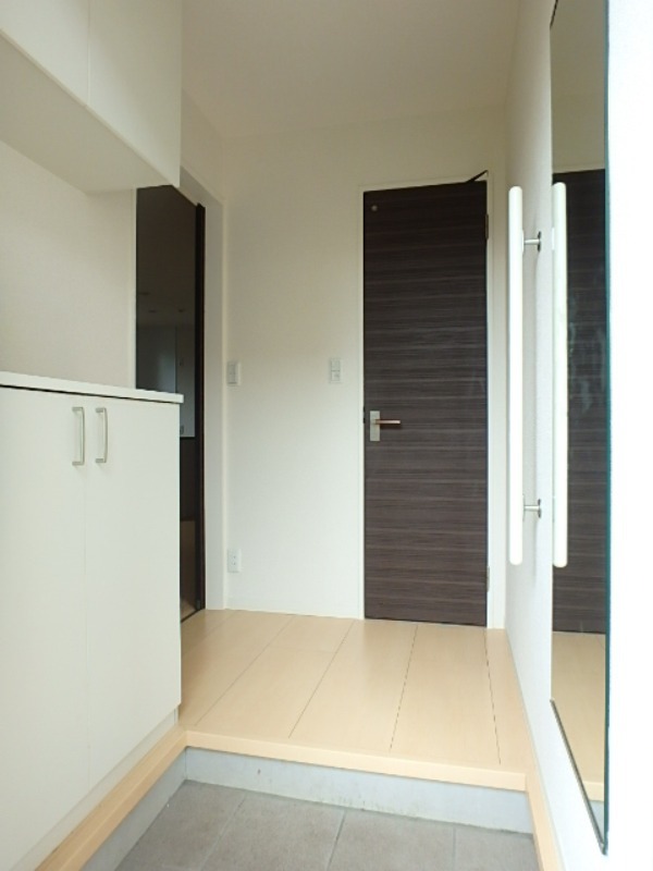玄関　図面と現状に相違がある場合には現状を優先