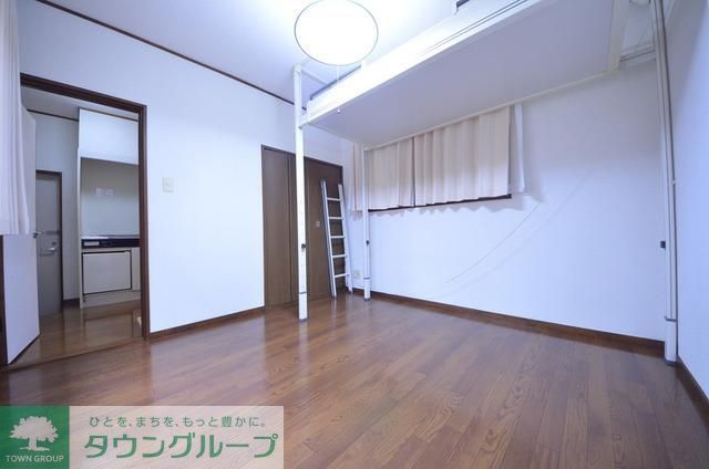 居室・リビング　☆明るい居室です☆