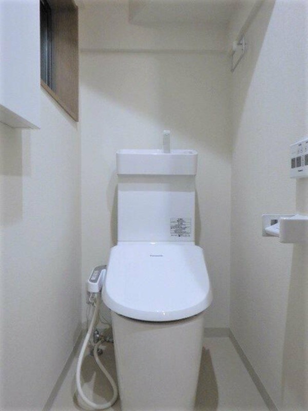 ＪＲ山手線 御徒町駅 徒歩9分 2階建 築66年のトイレ写真