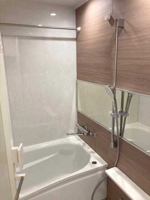 バス・シャワールーム　※写真は同タイプ住戸です。