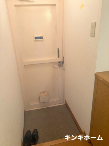 玄関　写真は別のお部屋です。