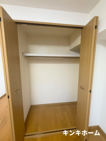 収納　写真は別のお部屋です。