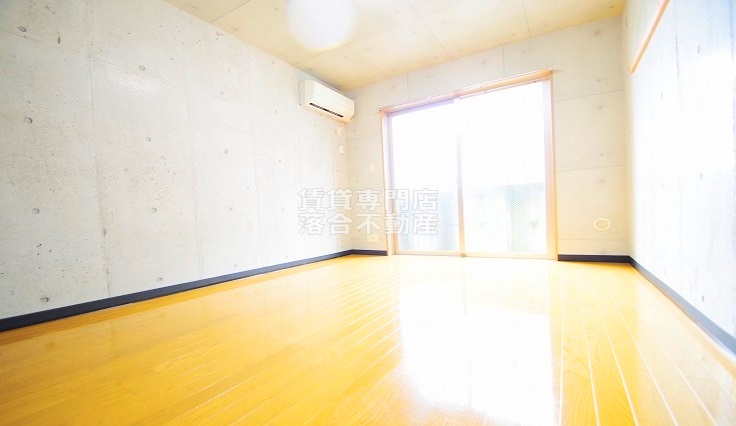 ライジングヒルズの居間写真