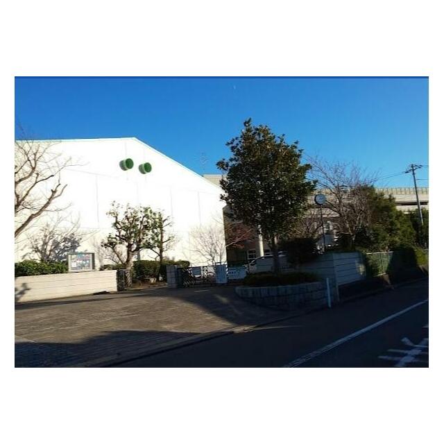 中学校　横浜市立南戸塚中学校（中学校）まで838m