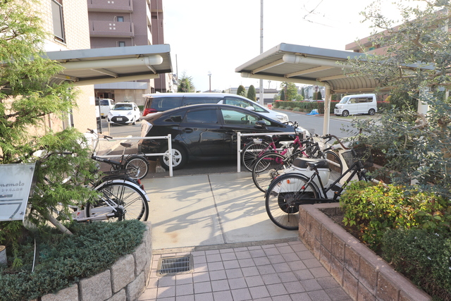 その他共有部分　屋根付き駐輪場