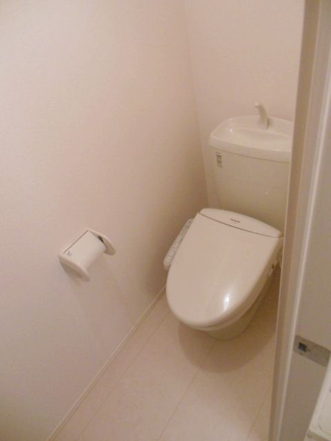 トイレ　★お部屋探しは株式会社タウンハウジング東京まで★