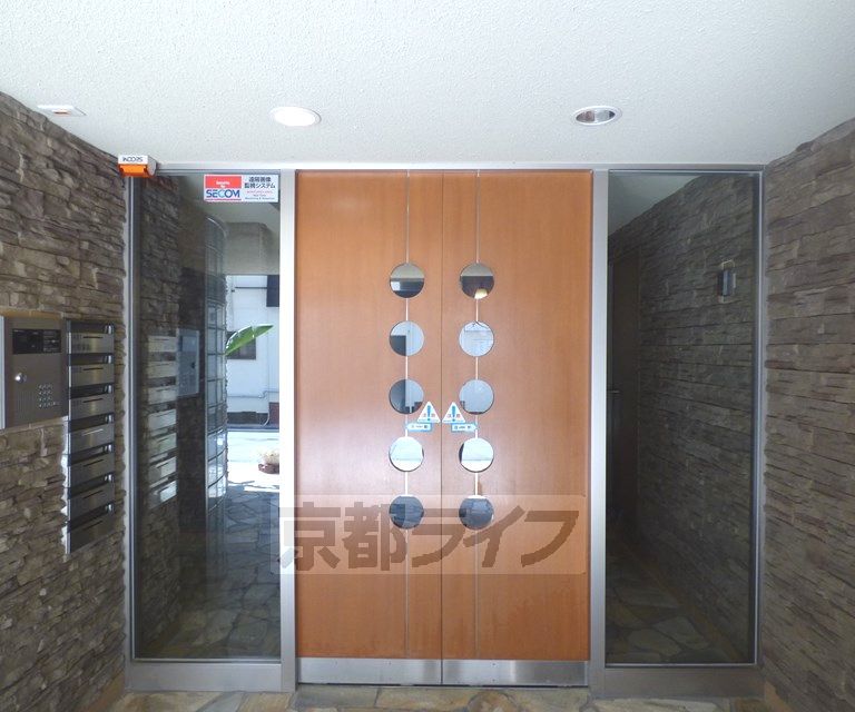 その他共有部分　建物入り口です。