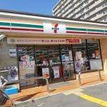 コンビニ　セブンイレブン栗東駅前店（コンビニ）まで307m