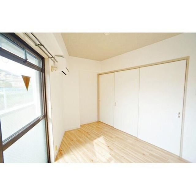 SKフラワーハイツの居間写真