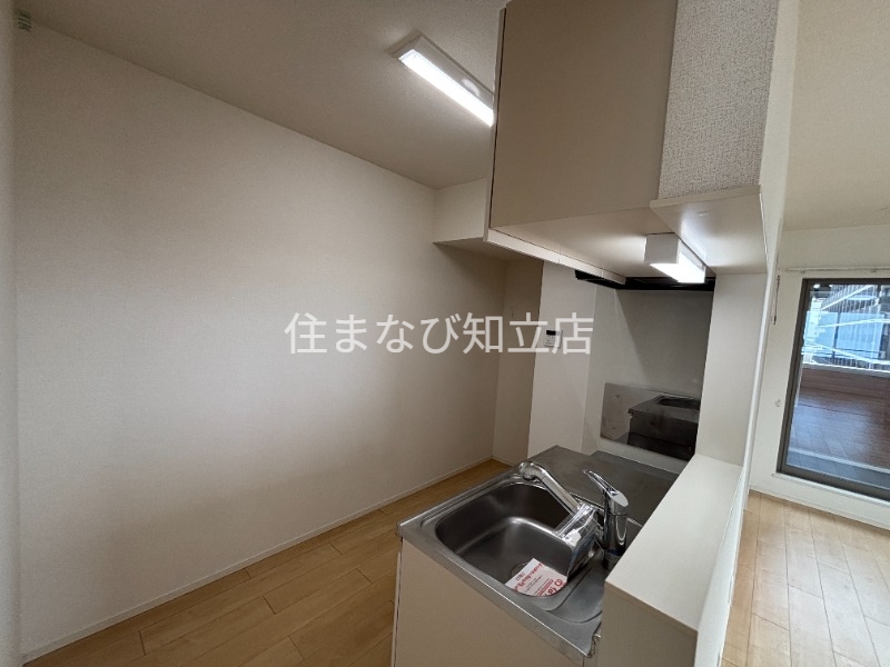 キッチン　同型別部屋写真