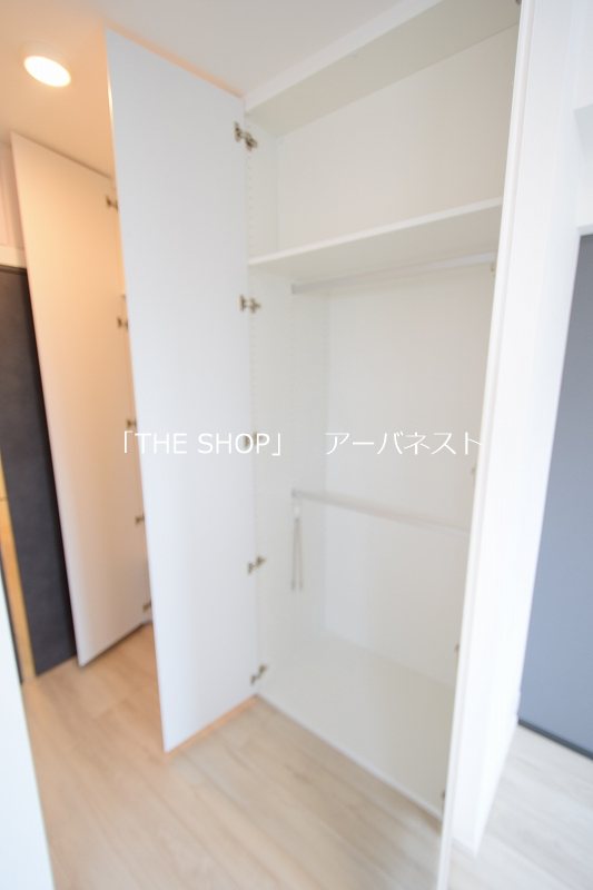 収納　ダブルクローゼット
