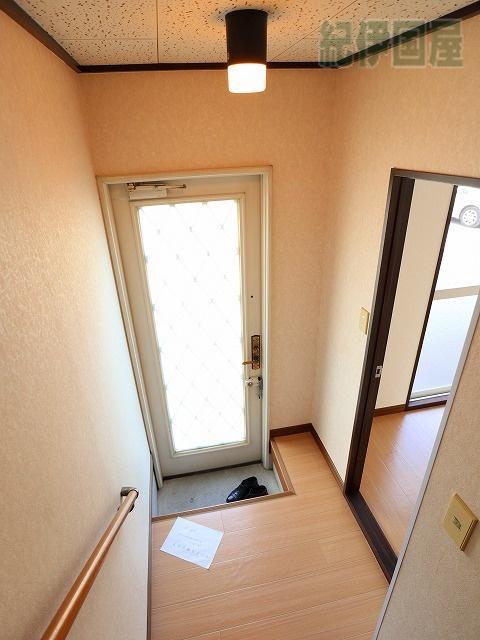 サンモールAの玄関写真