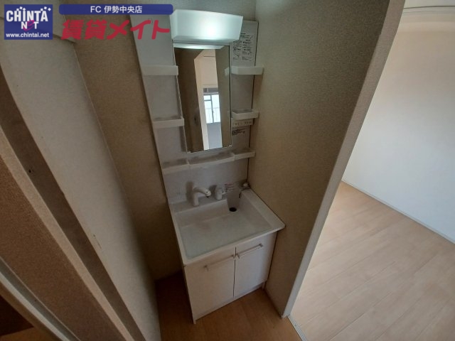 洗面設備　同型参考写真