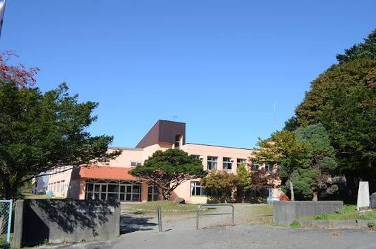 小学校　白老町立白老小学校（小学校）まで1499m