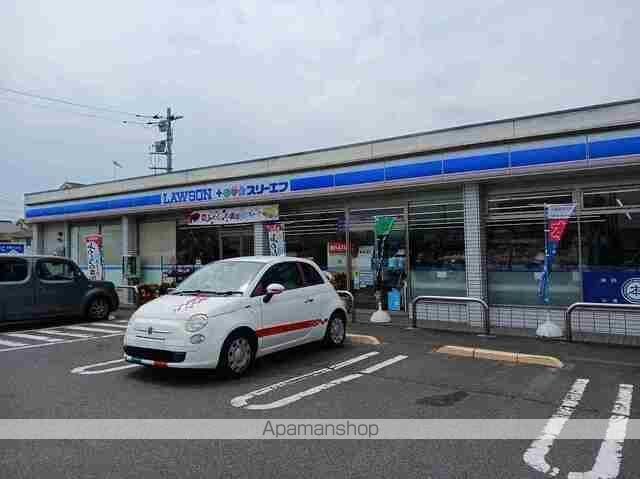コンビニ　ローソンスリーエフ（コンビニ）まで400m