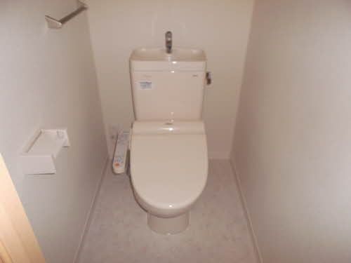 シャーメゾン アリスティオ 新下関のトイレ写真