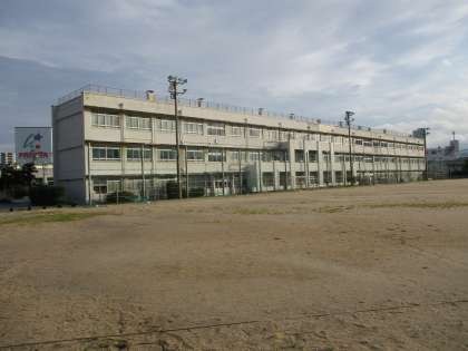 小学校　広島市立吉島小学校（小学校）まで606m
