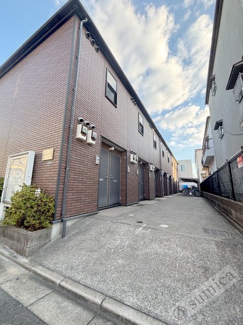 ＪＲおおさか東線 ＪＲ長瀬駅 徒歩8分 2階建 築16年の外観写真