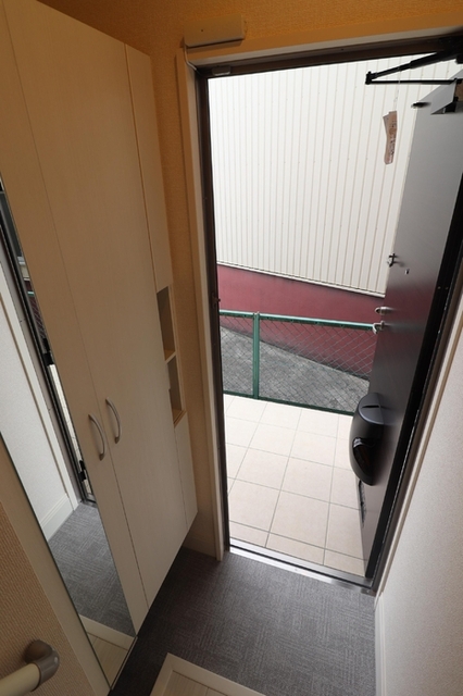 Dーroom東中央の玄関写真