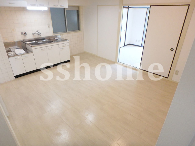 居室・リビング　明るいお部屋です☆