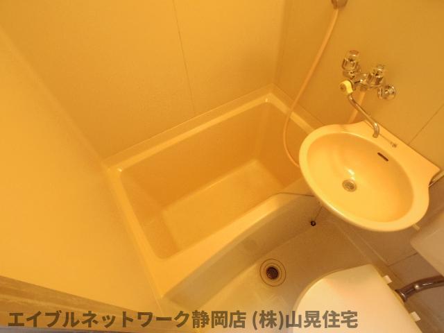 バス・シャワールーム　日々の暮らしに欠かせないお風呂です