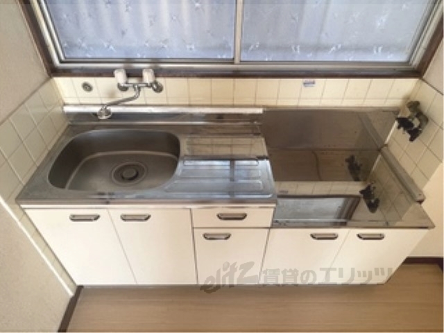 秀栄マンションのキッチン写真