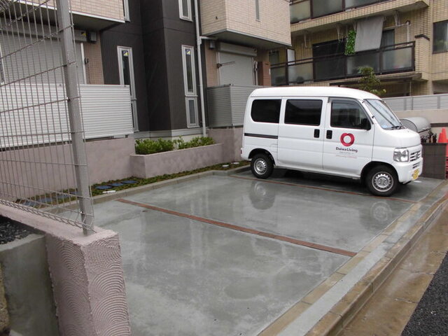 駐車場　駐車場
