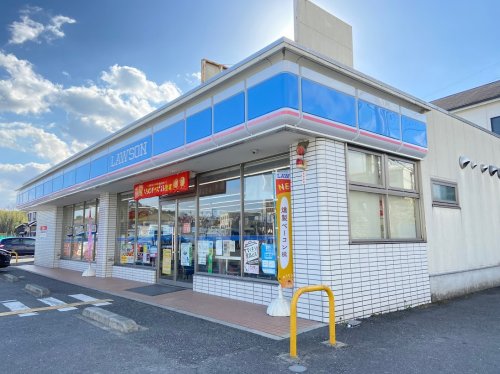 コンビニ　ローソン 京田辺薪店（コンビニ）まで821m