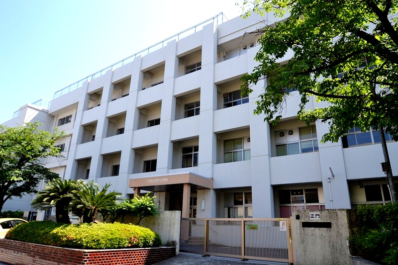 小学校　広島市立庚午小学校（小学校）まで601m