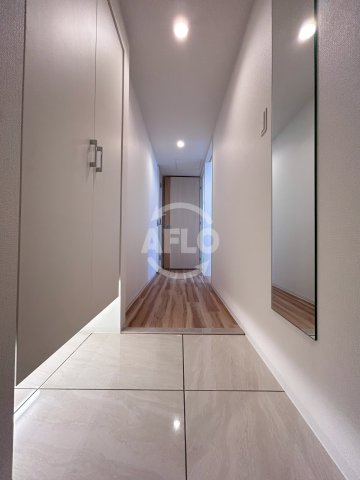 玄関　セレニテフラン本町　玄関