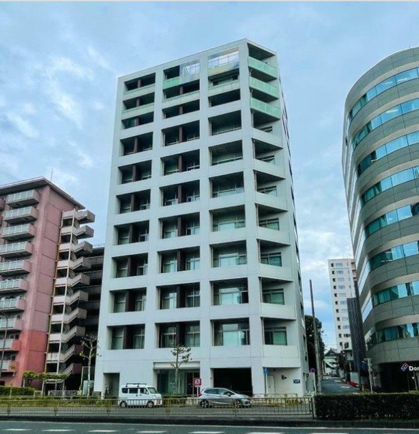 建物外観　ネット無料。ネット無料なら月々実質4000円程度のコストがか