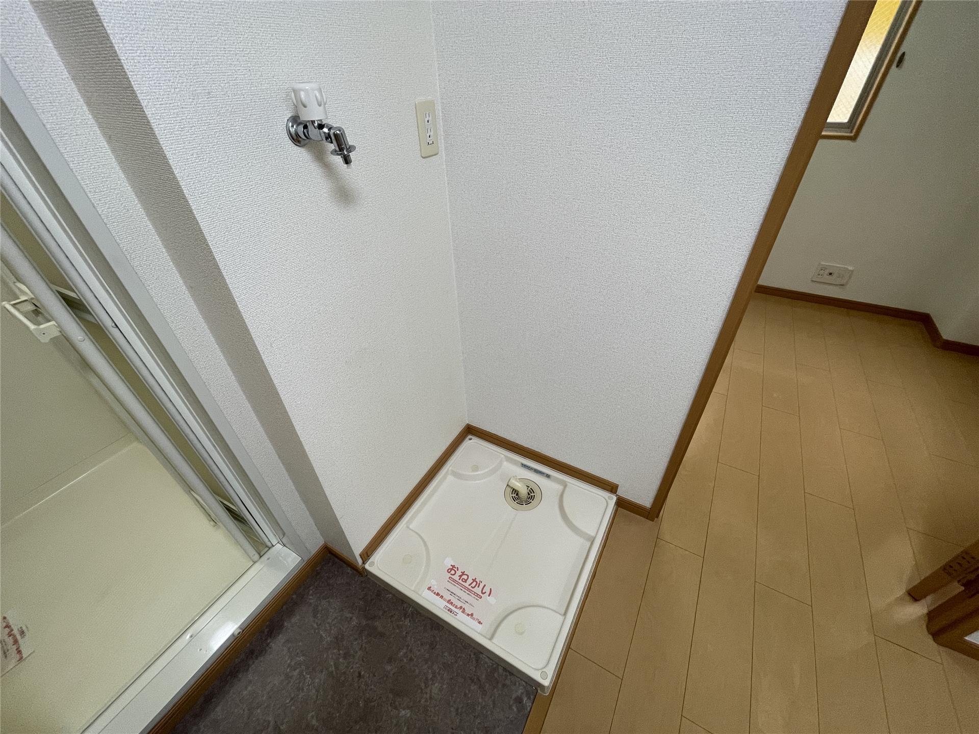 その他設備　防水パン付き洗濯機置き場♪