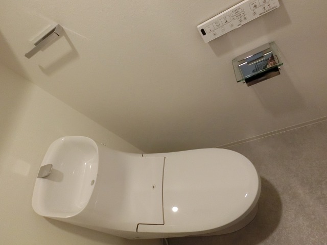 トイレ　※写真は同タイプ住戸です。