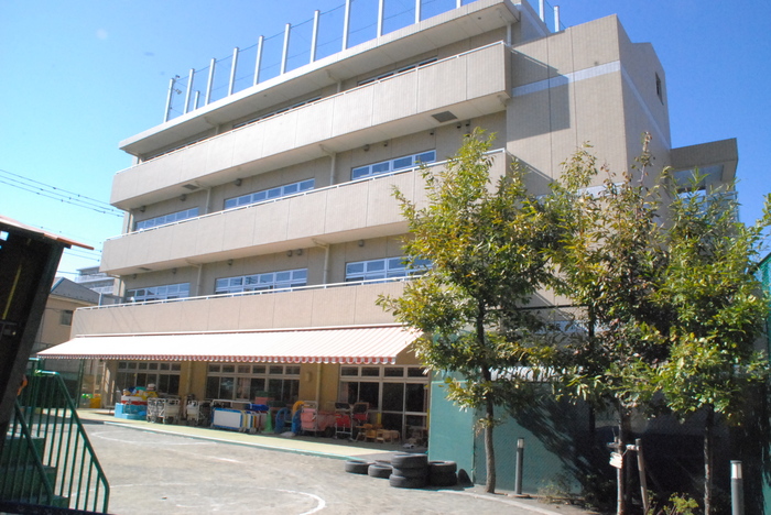 幼稚園・保育園　調布なないろ保育園（幼稚園・保育園）まで215m