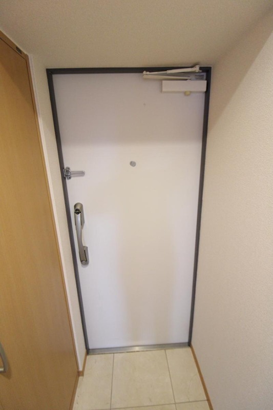 玄関　※反転タイプの別部屋です