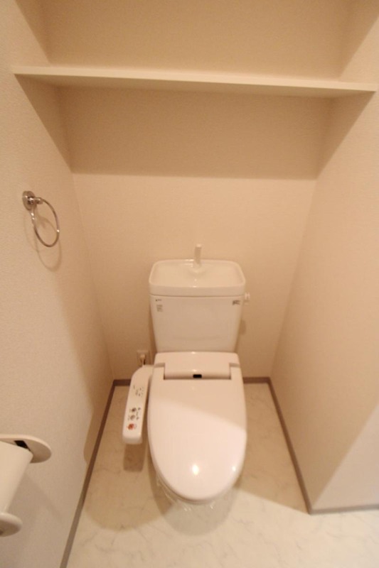 トイレ　※反転タイプの別部屋です