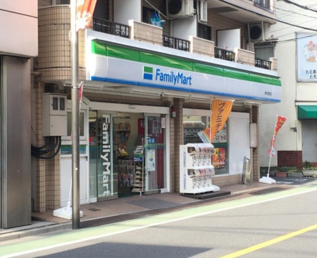 コンビニ　ファミリーマート熊代栄町店（コンビニ）まで507m