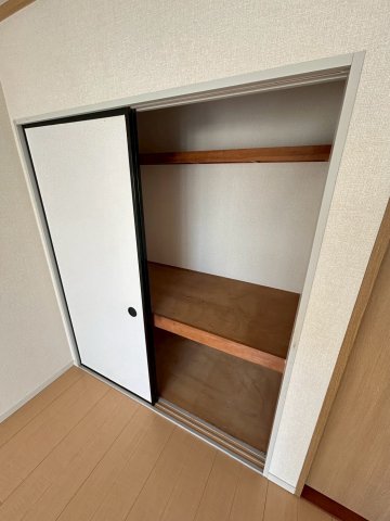 収納　洋室(1)☆