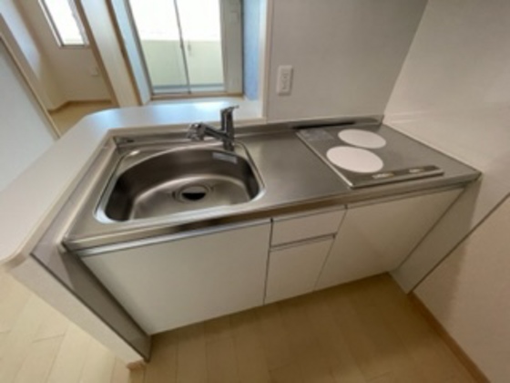 キッチン　※別部屋の写真です