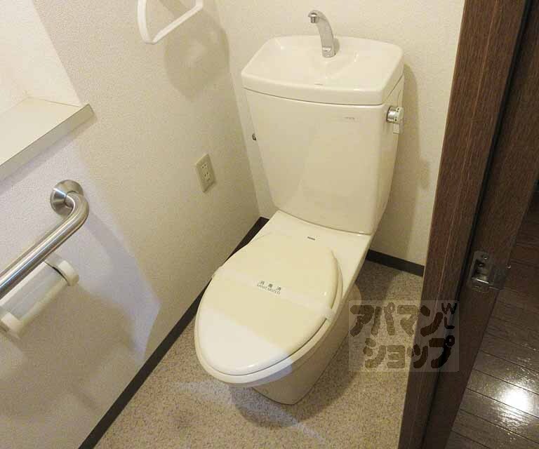 トイレ　清潔感のあるトイレです