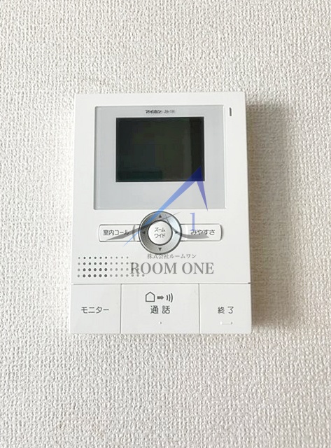 セキュリティ　モニター付きインターホンです。