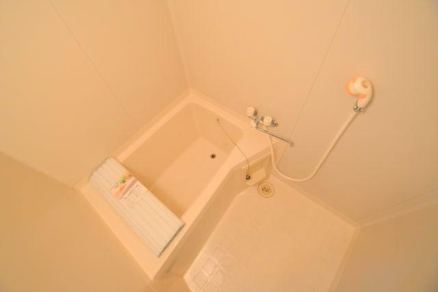 バス・シャワールーム　清潔感溢れるお風呂