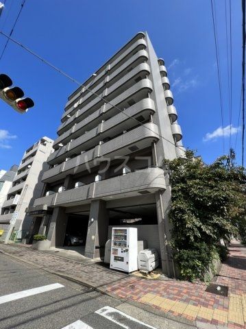 名古屋市熱田区金山町のマンションの建物外観