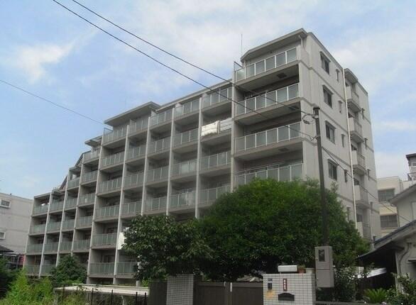 横浜市神奈川区三ツ沢西町のマンションの建物外観